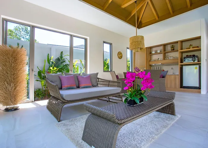 Resort Boutique 2Br Villa Dalaa 4, Private Pool, Full Service, 5 Min Drive Kamala Beach